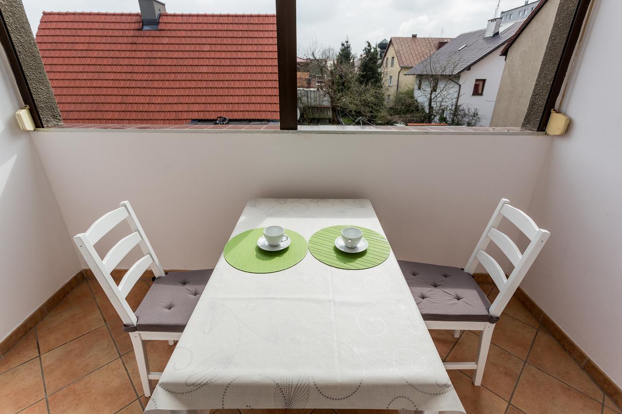 A Pousada Grey House Wrocław Exterior foto